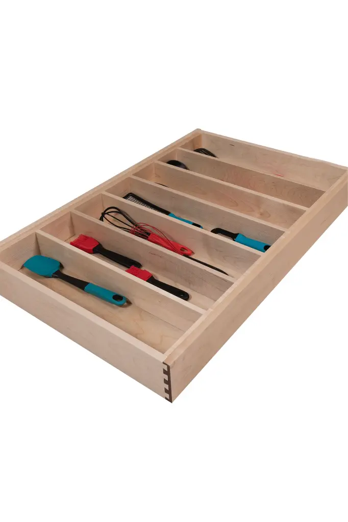 Maple Dovetail Drawer with Utensil Divider DU6 acc.webp